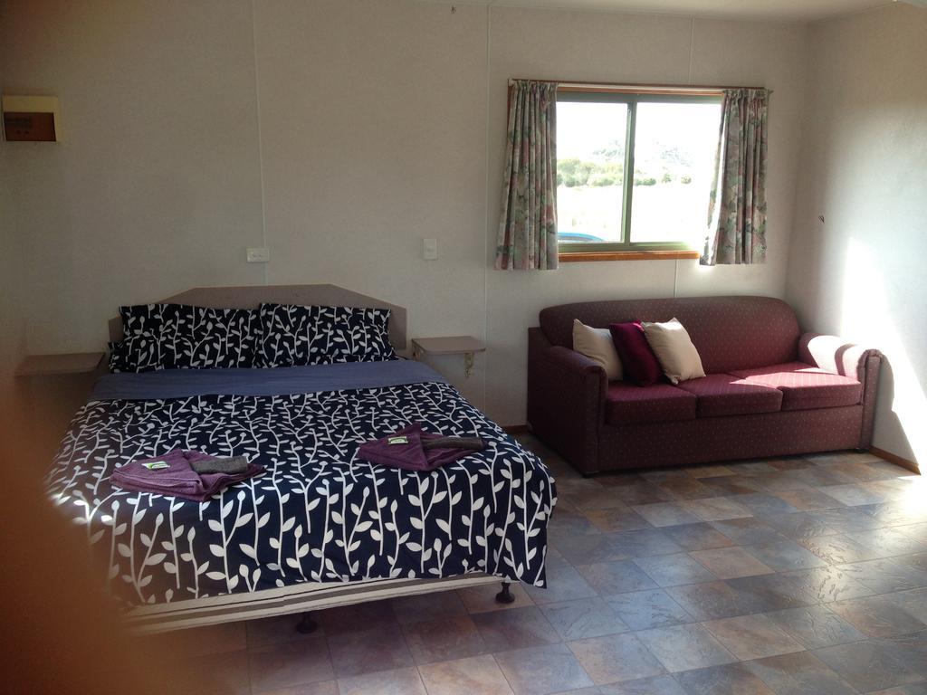 Seal Bay Cottages - Kaiwarra Room photo